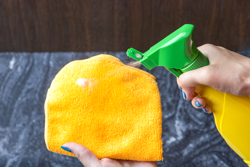 Cleaning granite countertop